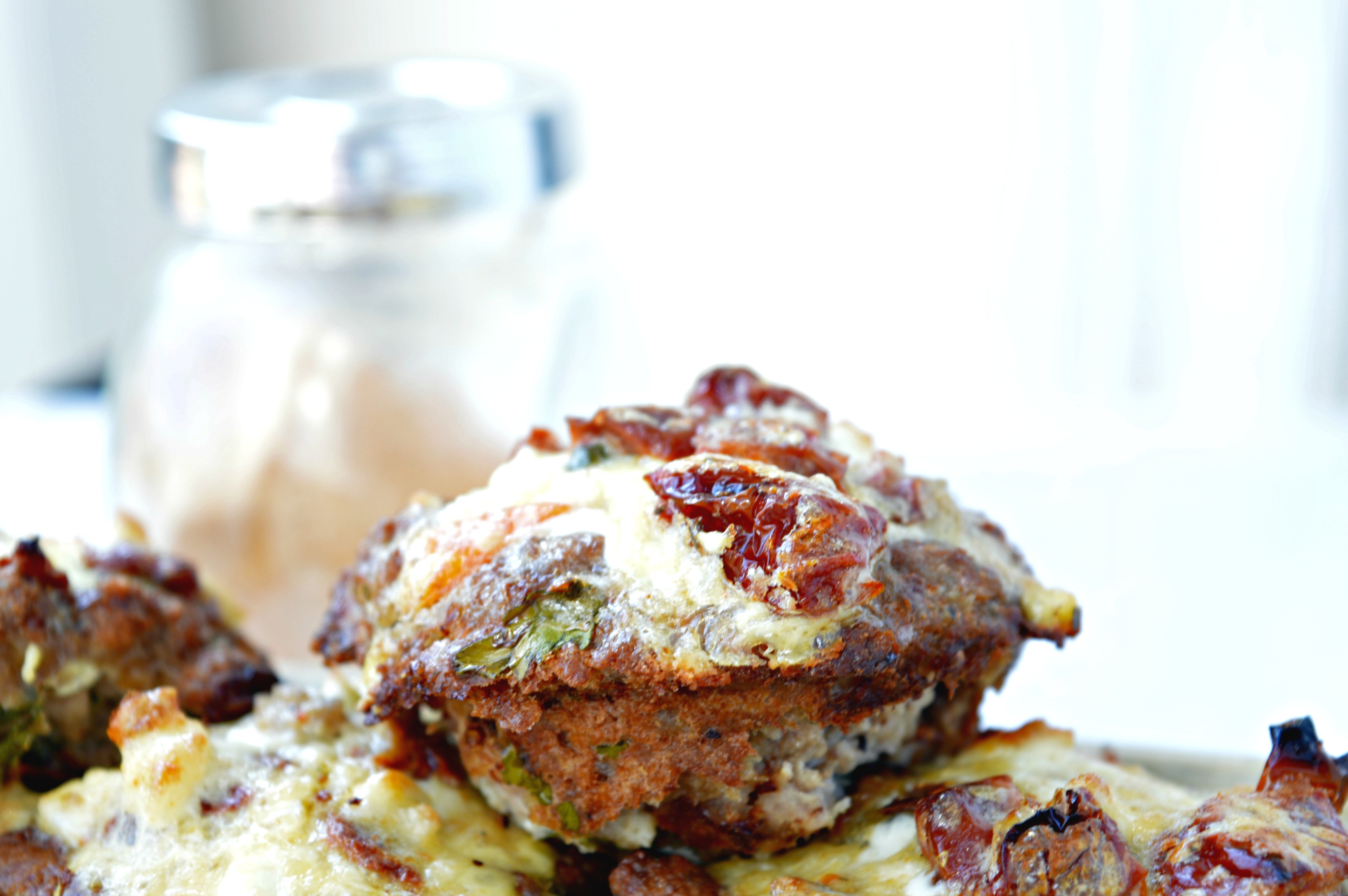 Sun-dried Tomatoes Pork Cups