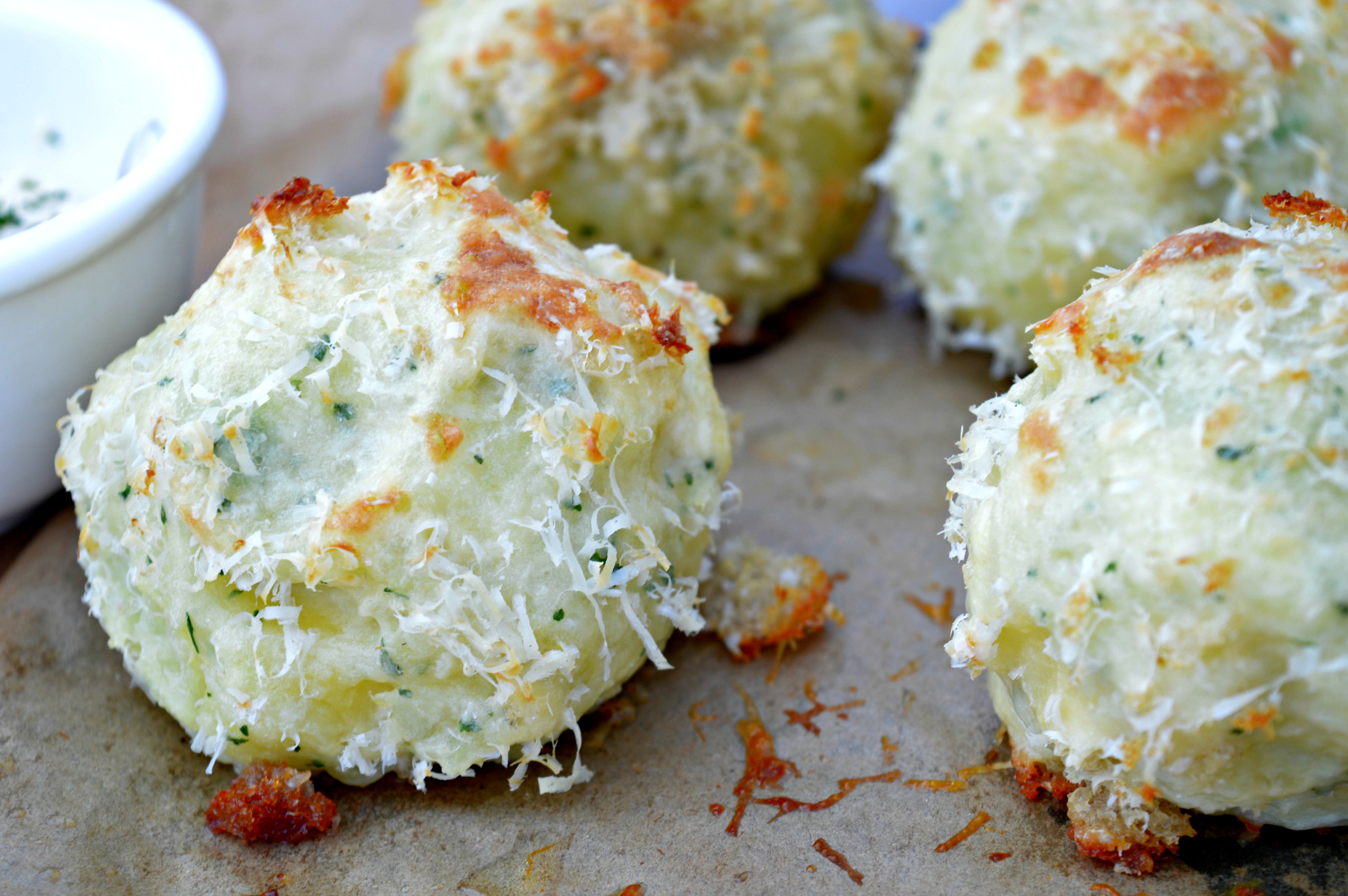 Cheese & Peas Potato Balls with Parmesan Crust