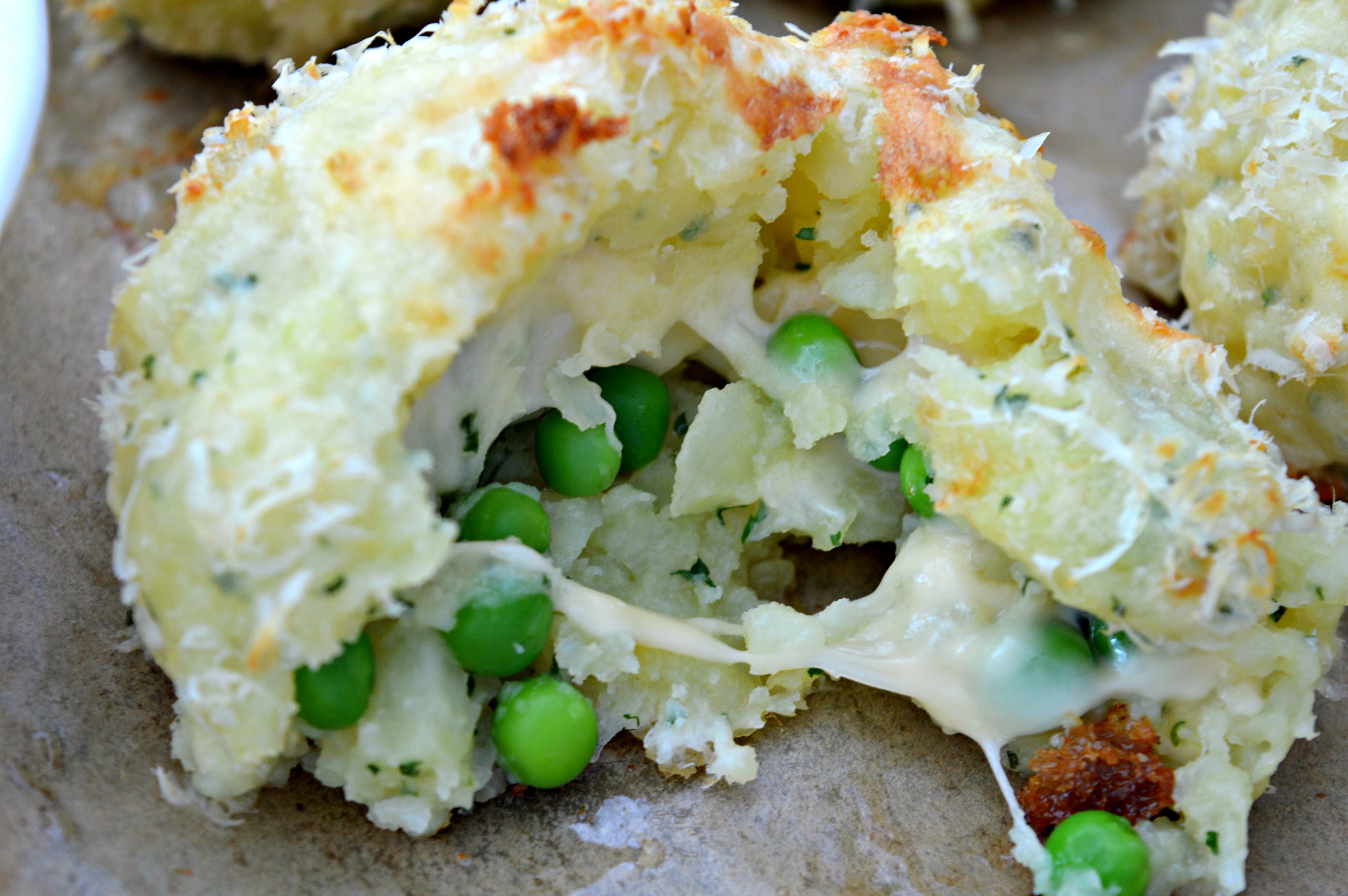 Cheese & Peas Potato Balls with Parmesan Crust