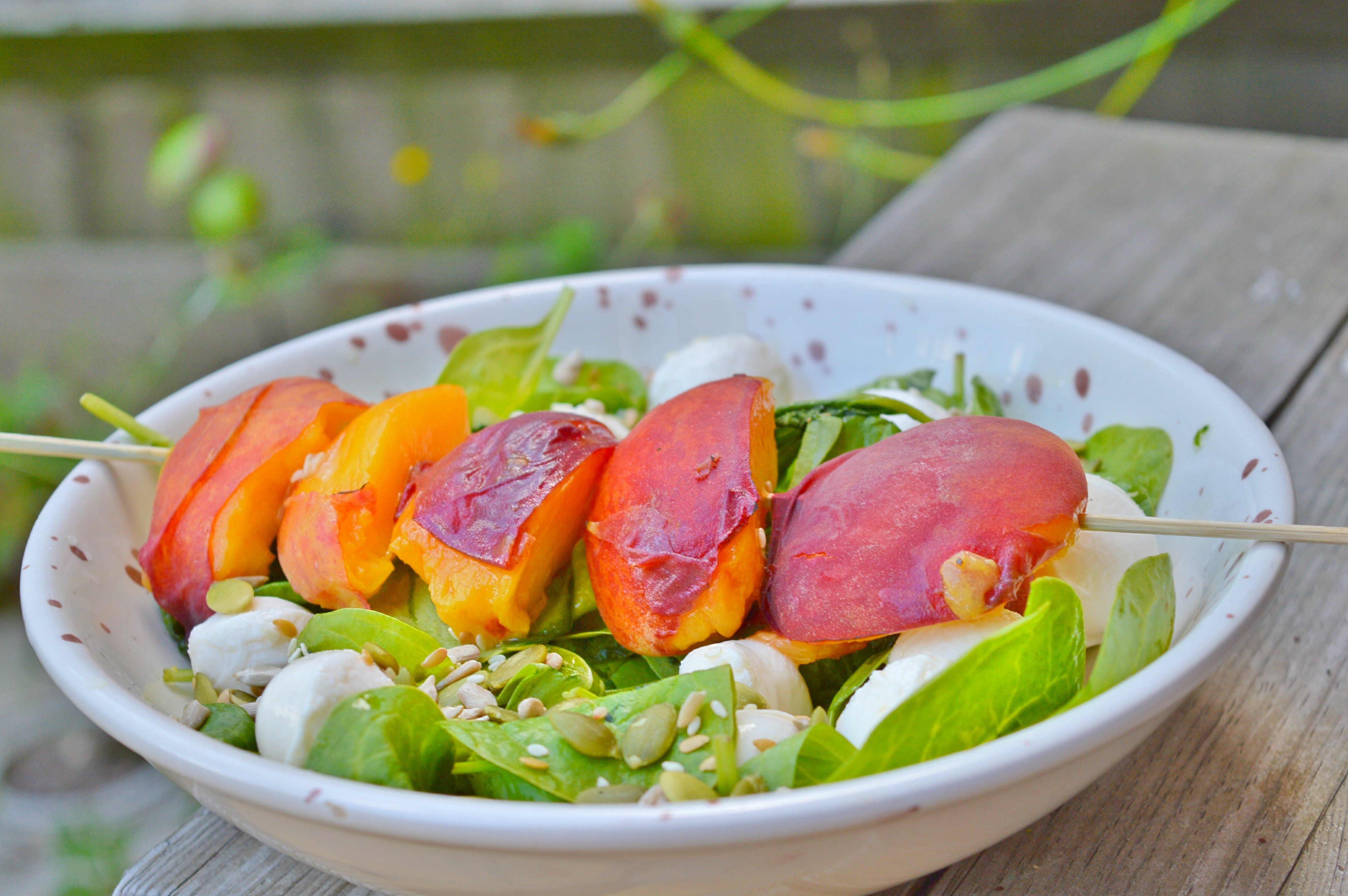 Peach, Mozzarella & Spinach Salad