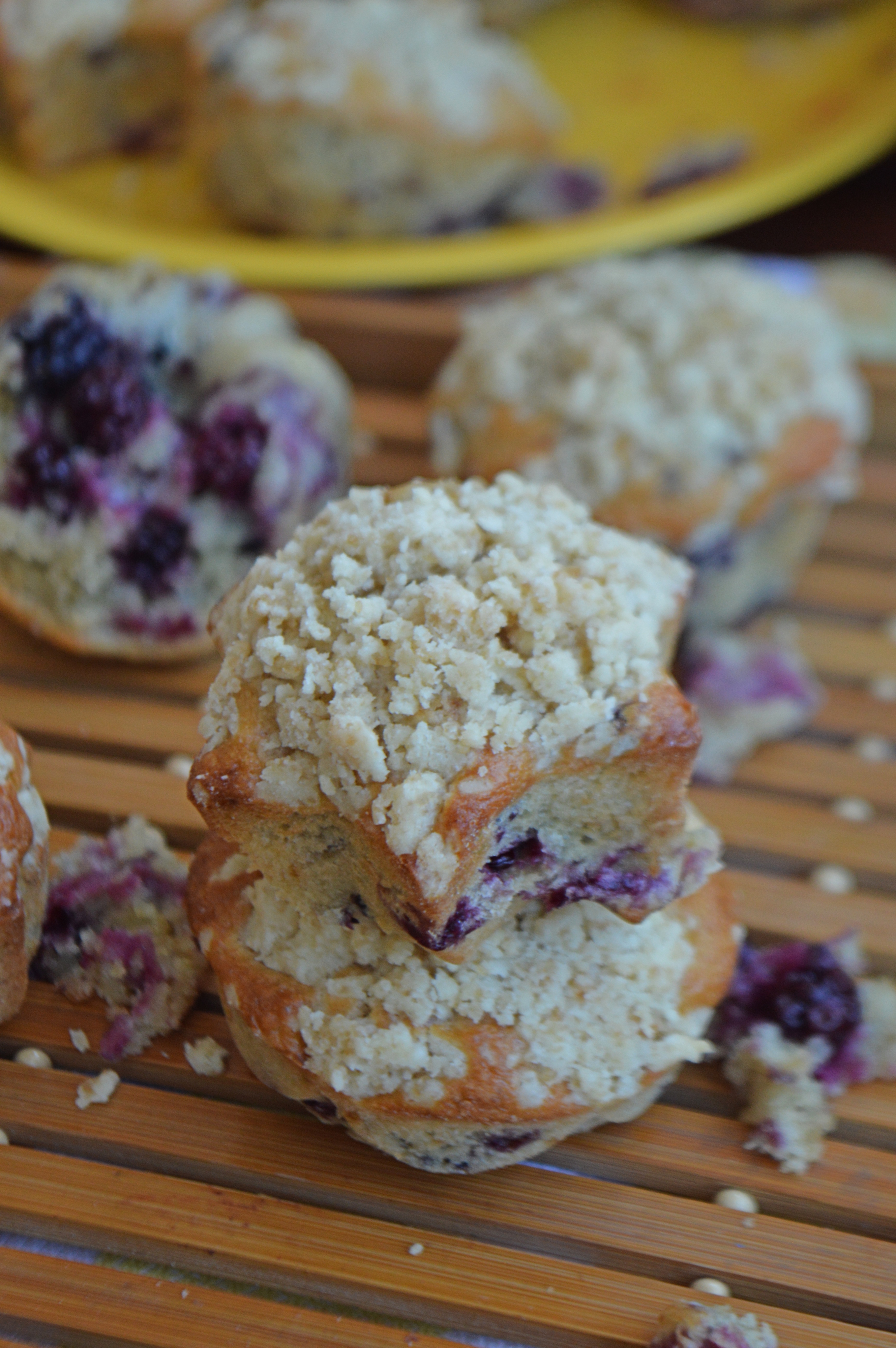 Easy Blackberry Srtreusel Muffins