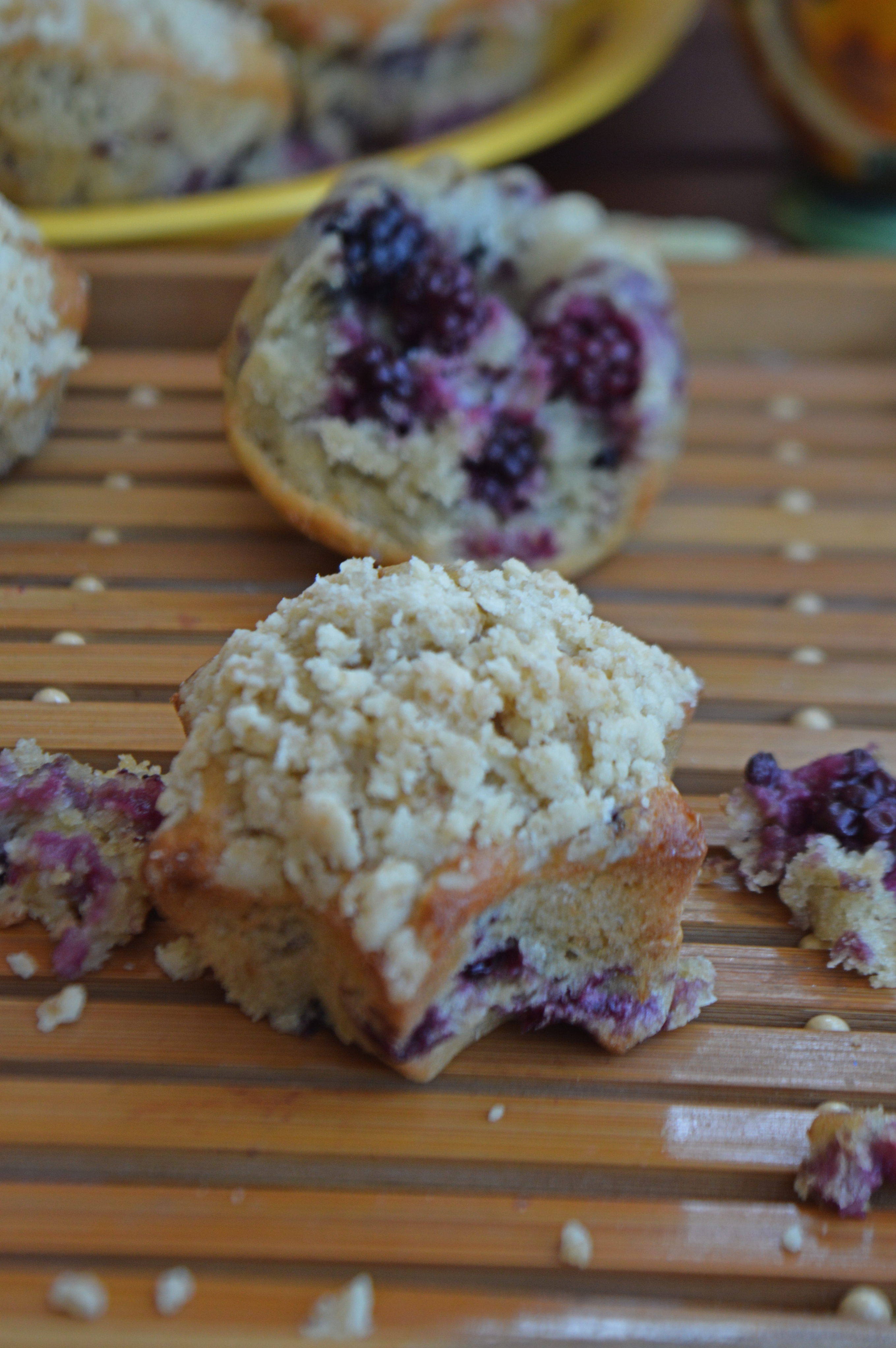 Easy Blackberry Streusel Muffins