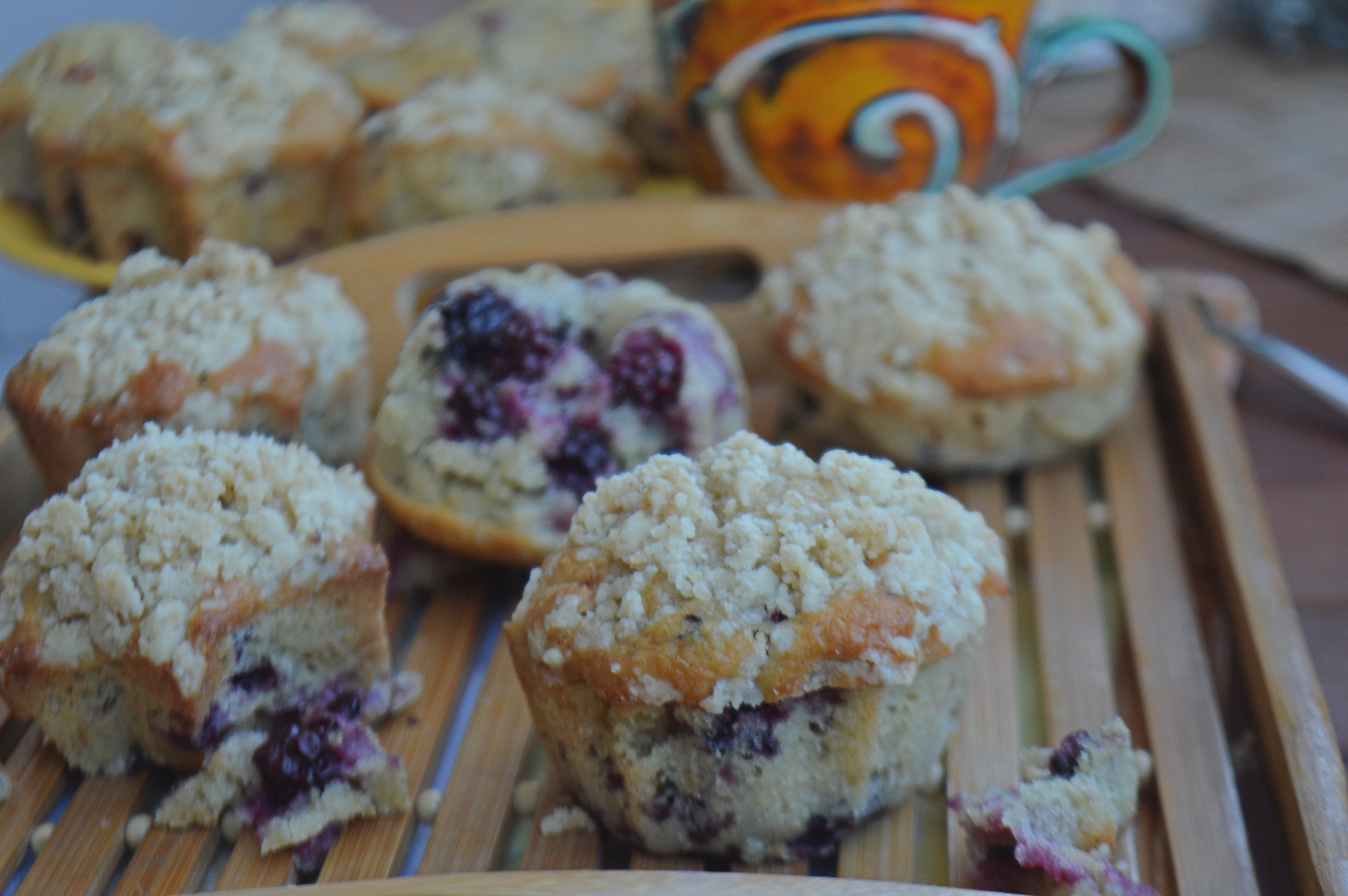 Easy Blackberry Streusel Muffins