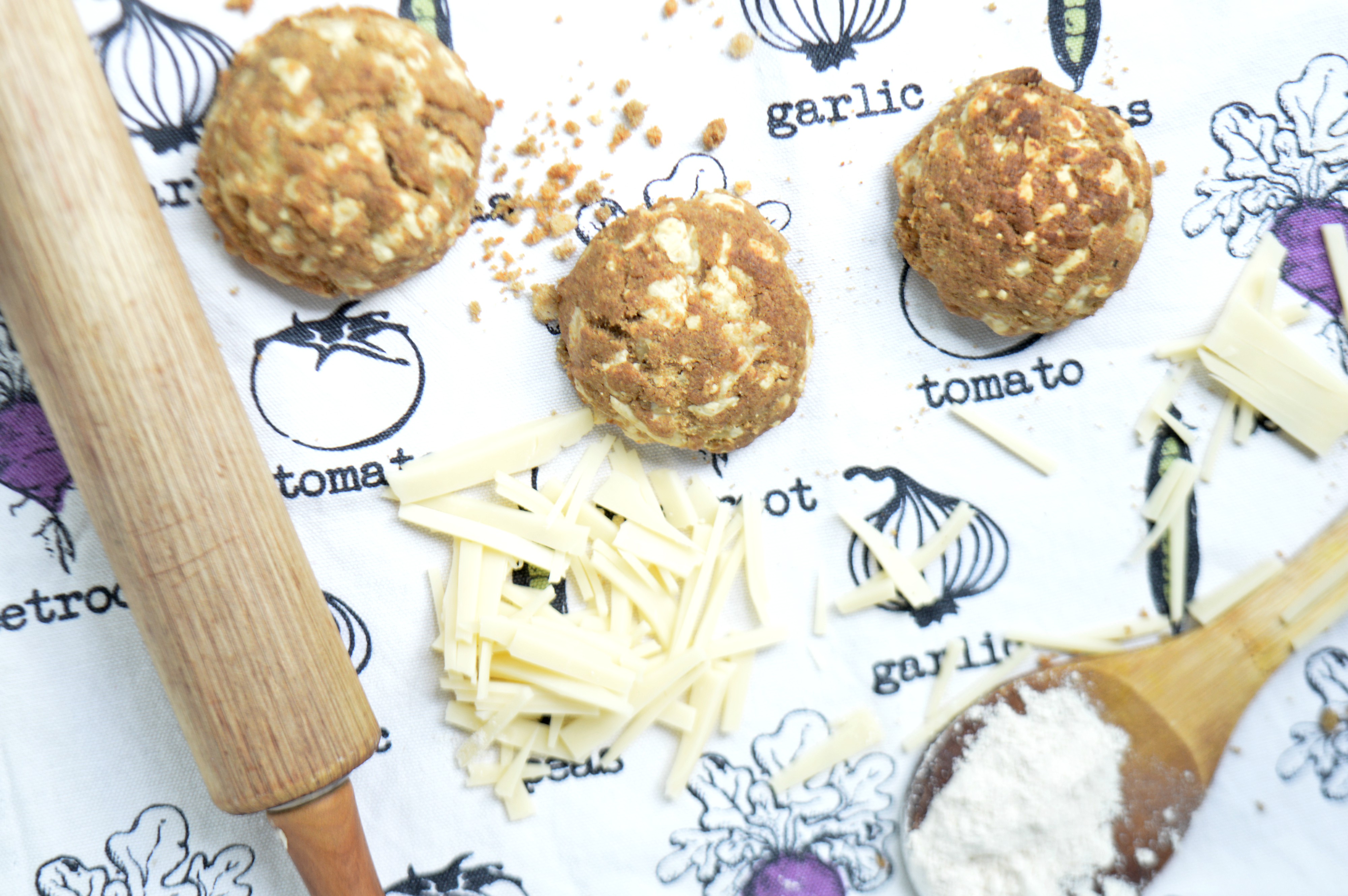 Emmental Spelt Cookies