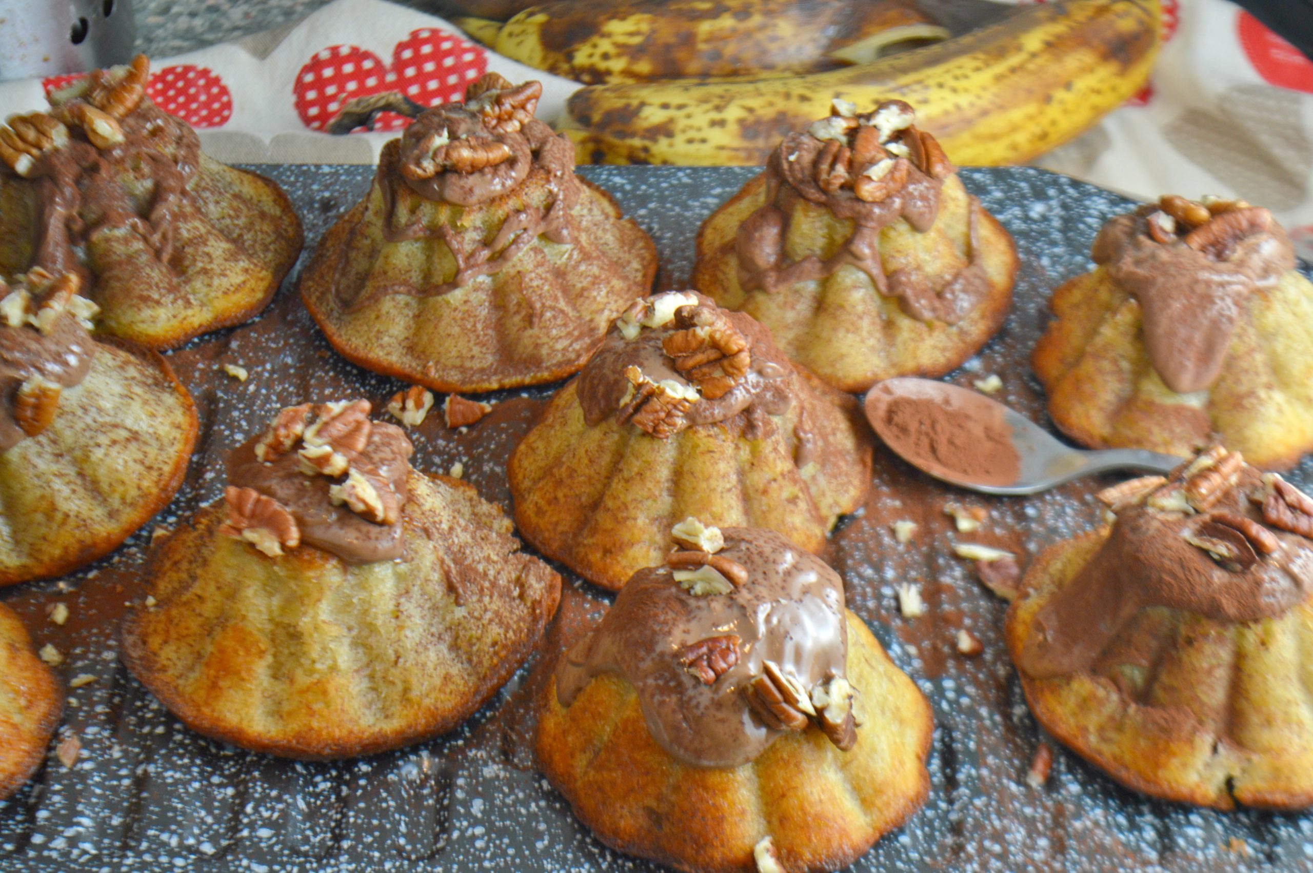 Banana Chocolate Mini Cakes