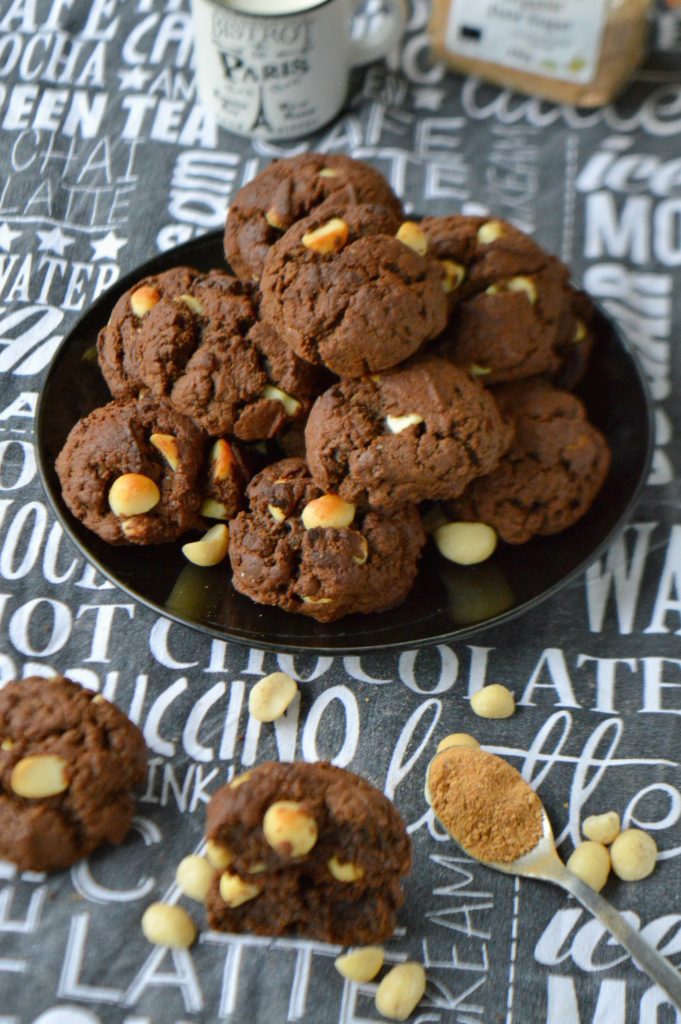 Healthy Macadamia Nut & Carob Powder Cookies