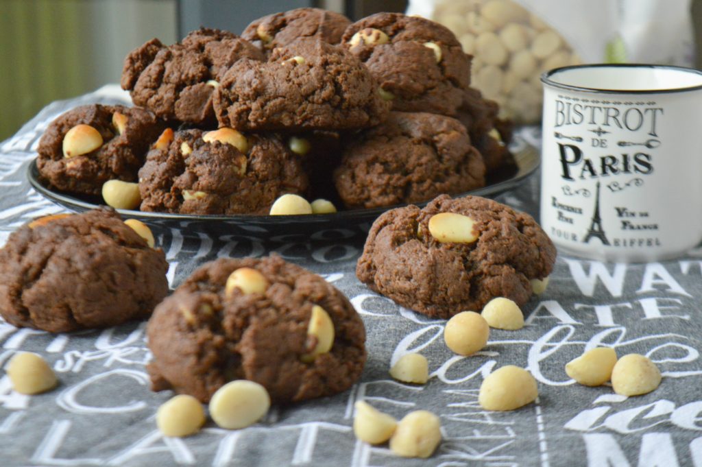 Healthy Macadamia Nut & Carob Powder Cookies