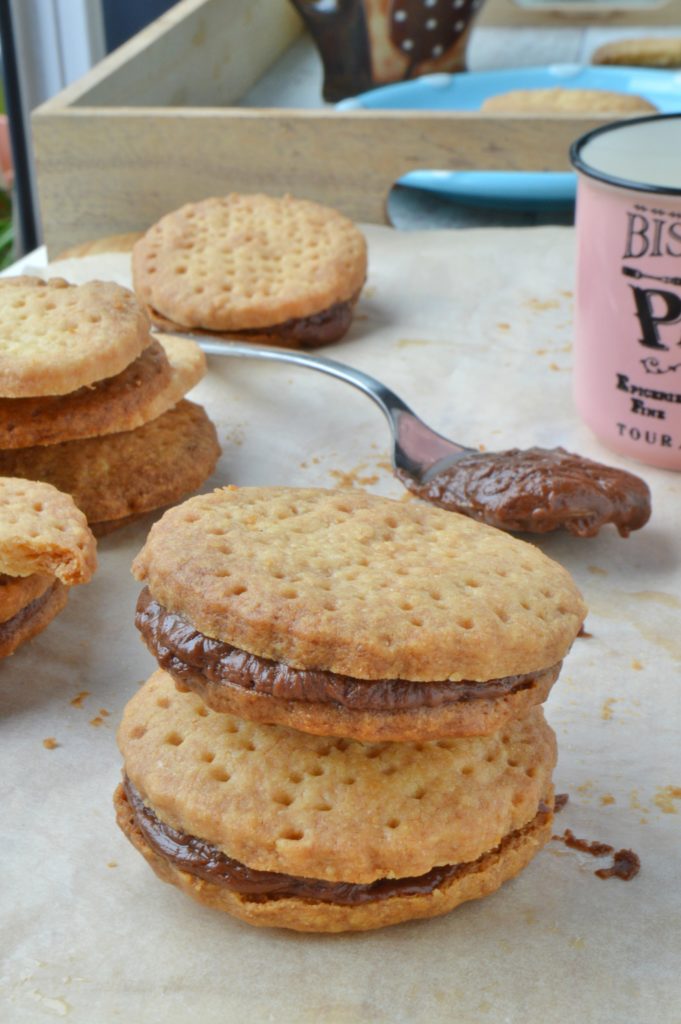 Shortbread Sandwich Biscuits