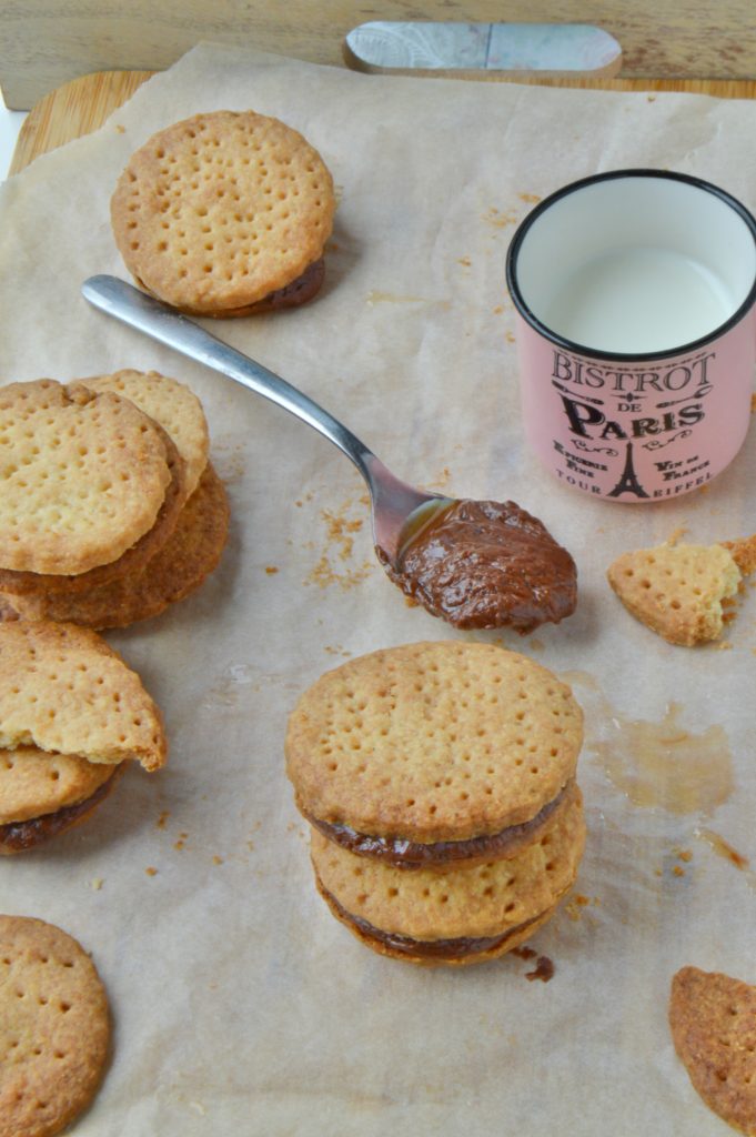 Shortbread Sandwich Biscuits