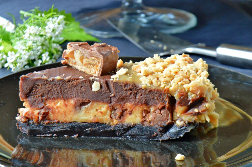 No Bake Snickers Cheesecake