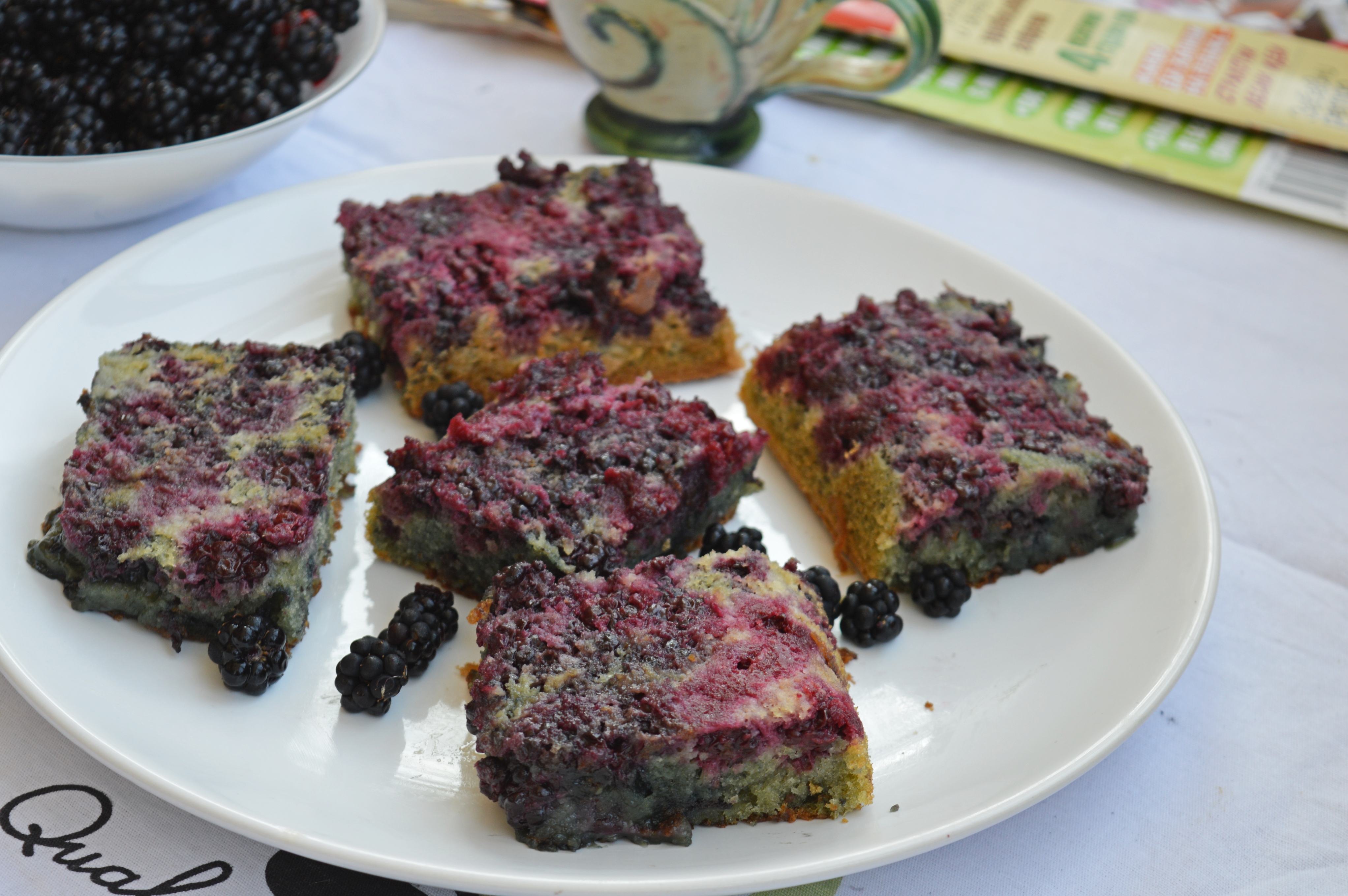 Easy Blackberry Traybake