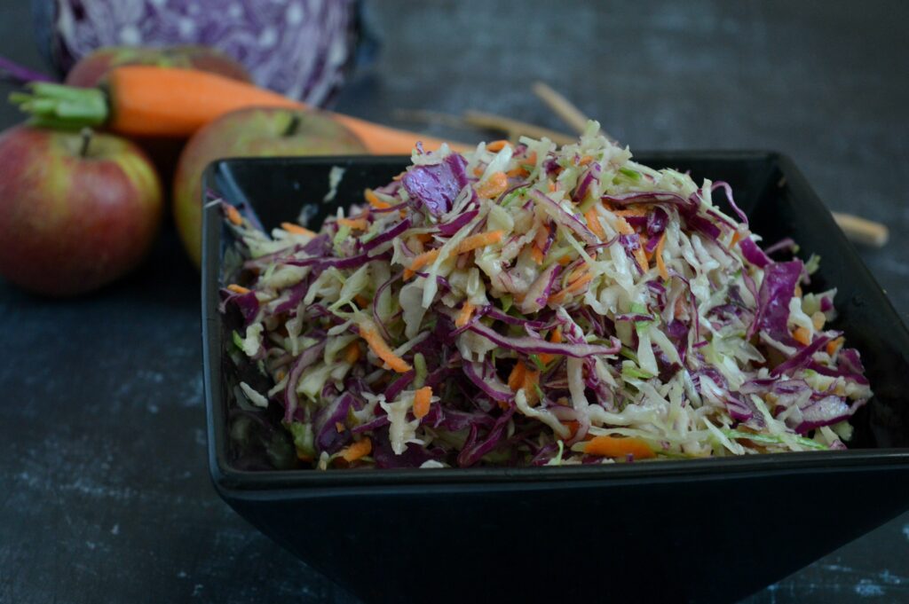 Crunchy Apple & Cabbage Slaw