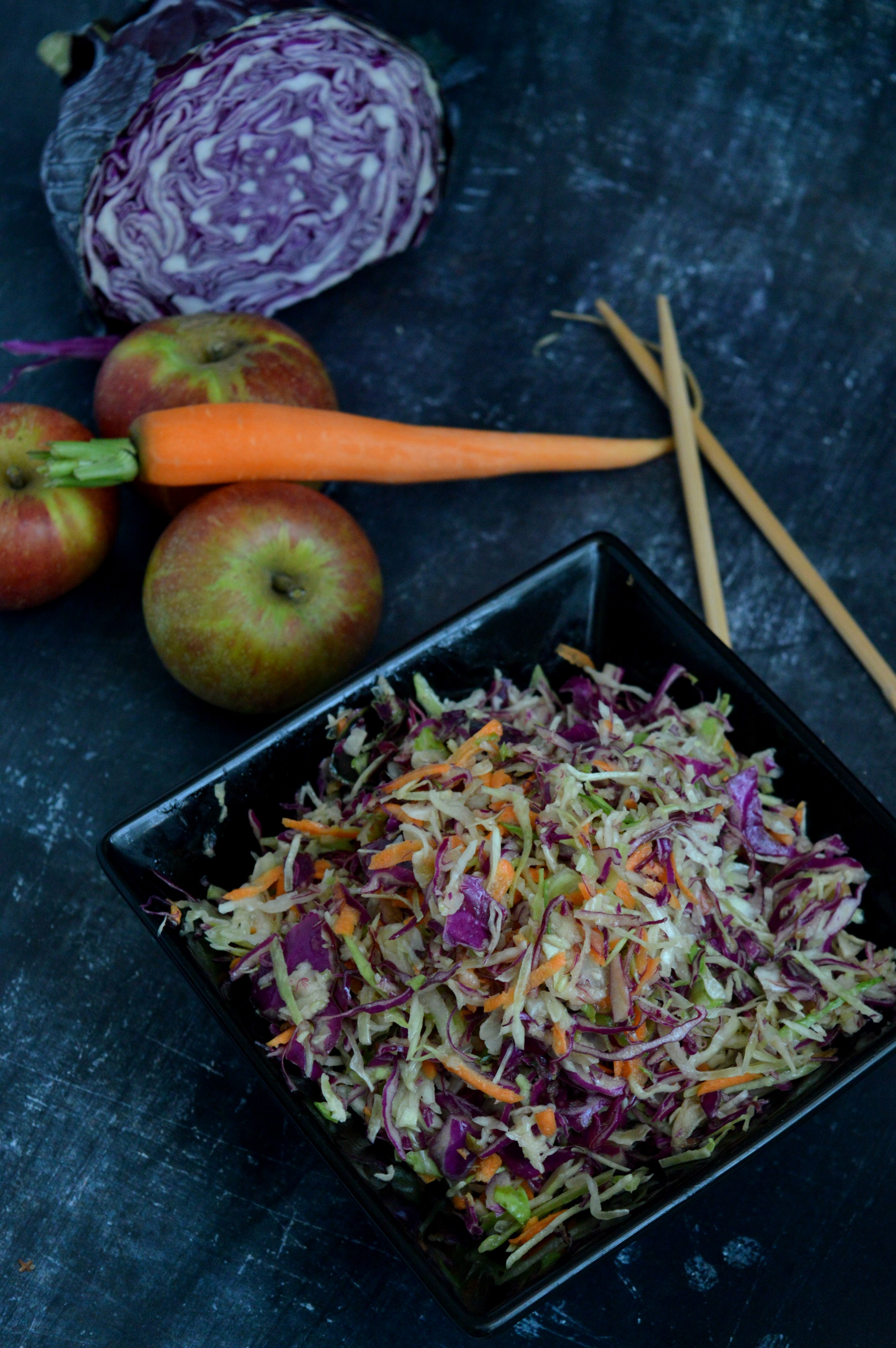 Crunchy Apple & Cabbage Slaw