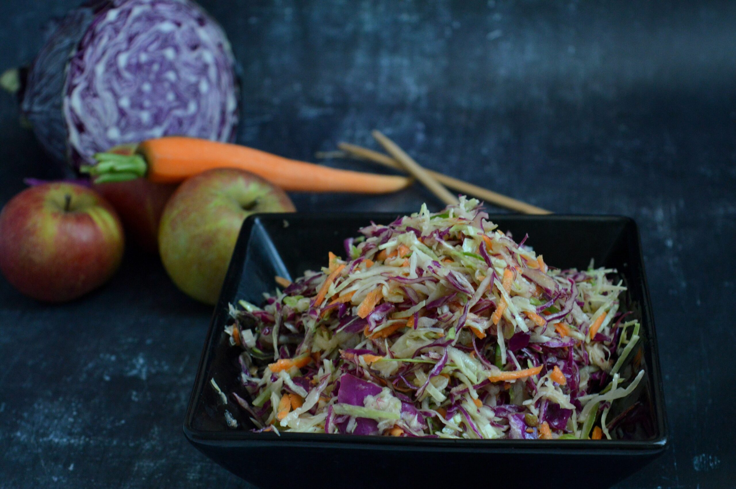 Crunchy Apple & Cabbage Slaw