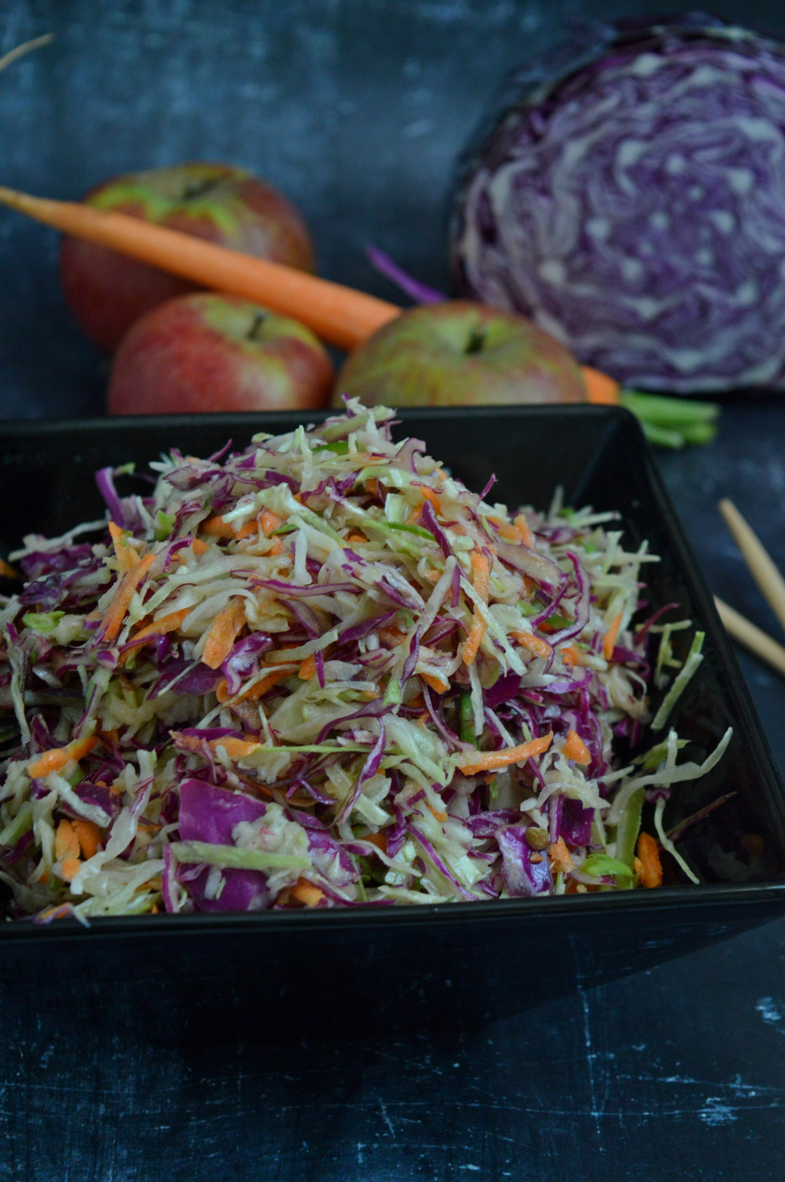 Crunchy Apple & Cabbage Slaw