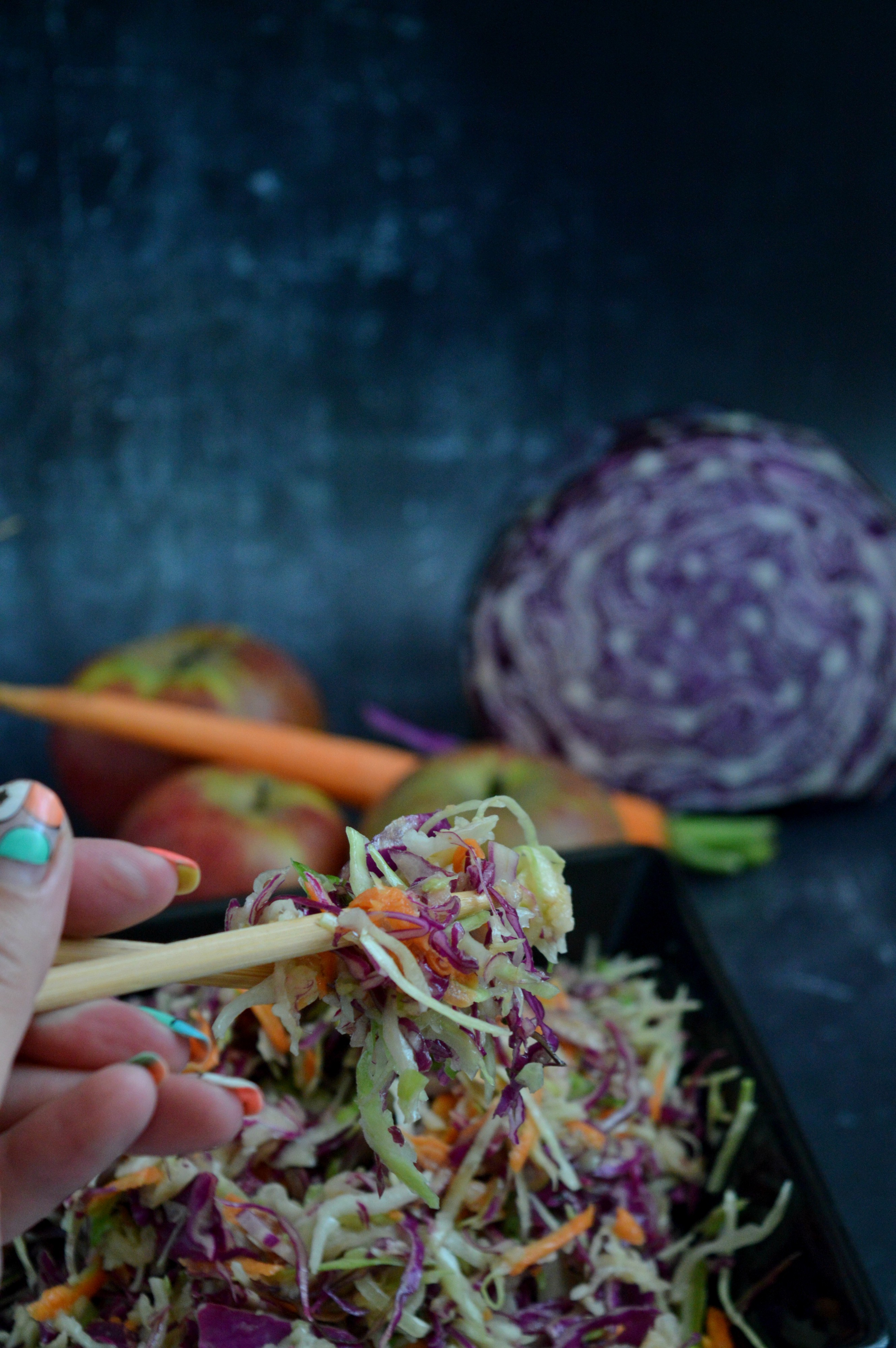 Crunchy Apple & Cabbage Slaw
