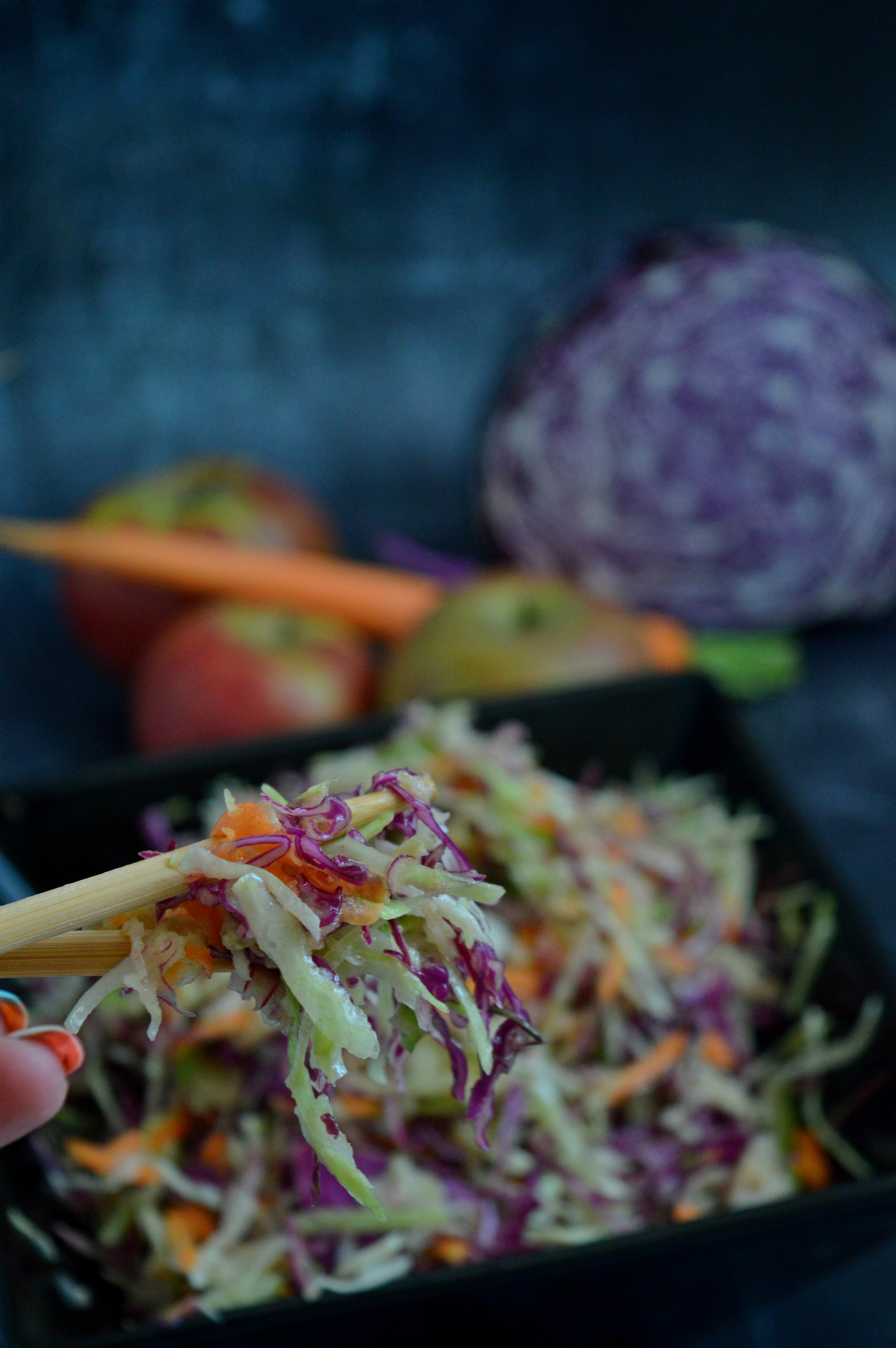 Crunchy Apple & Cabbage Slaw