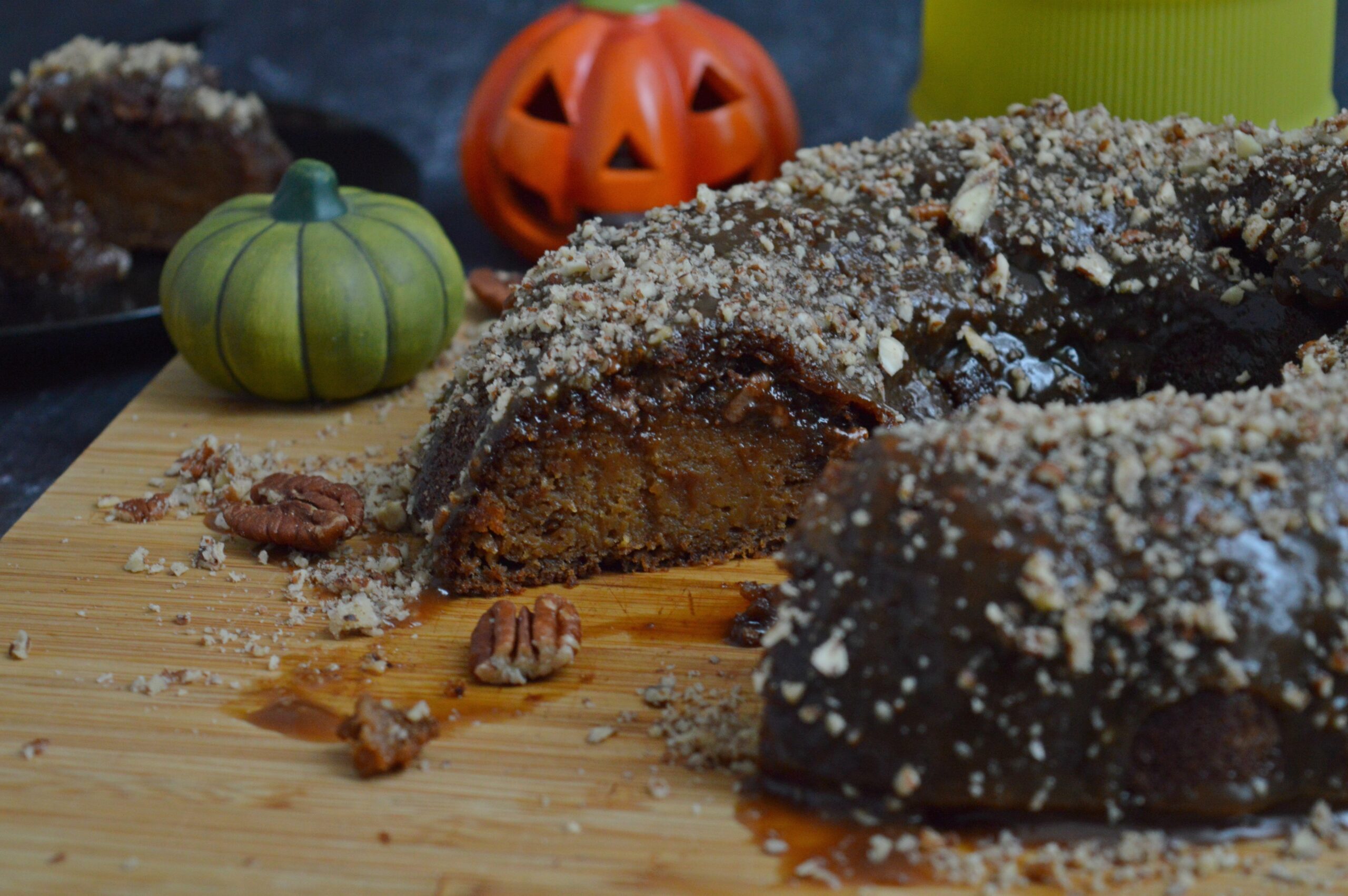 Easy Pumpkin Chocolate Cake