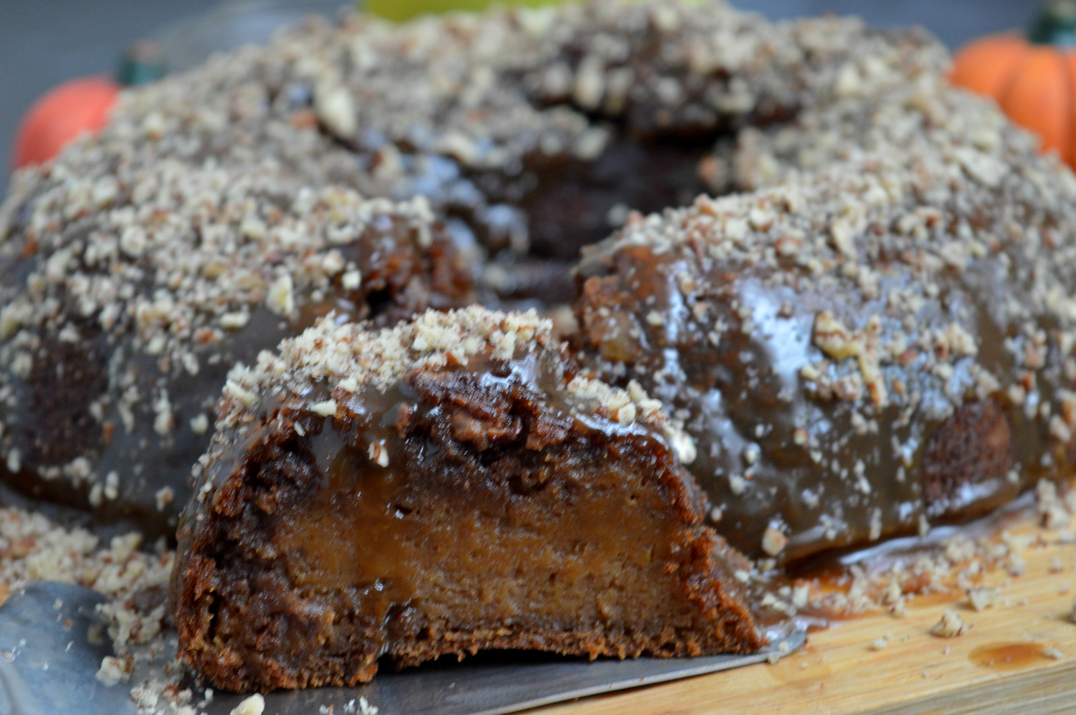 Easy Pumpkin Chocolate Cake