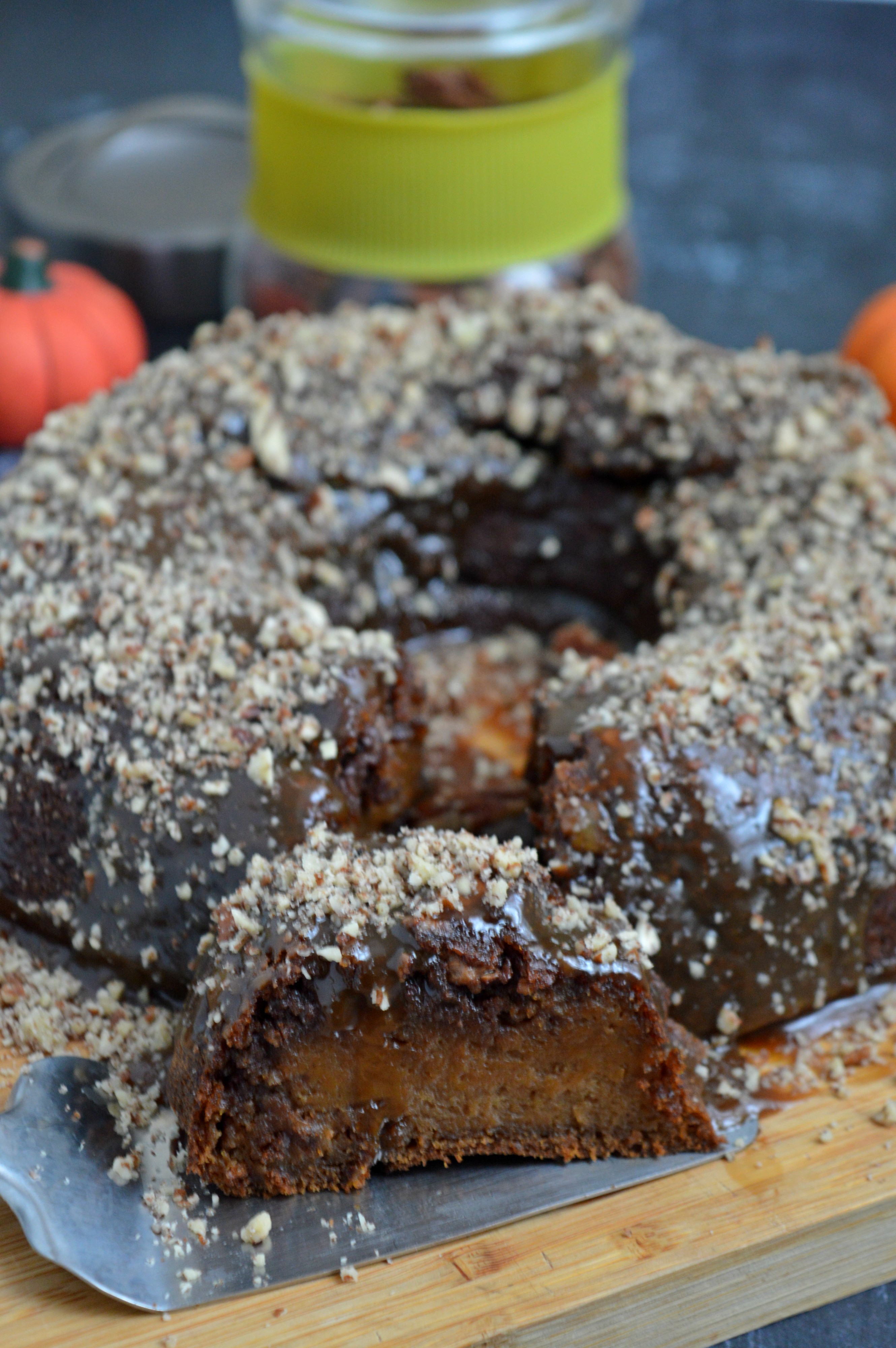 Easy Pumpkin Chocolate Cake
