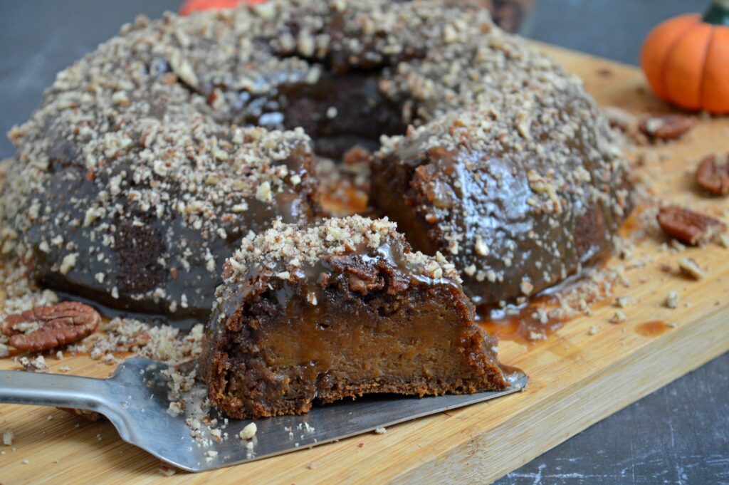 Easy Pumpkin Chocolate Cake