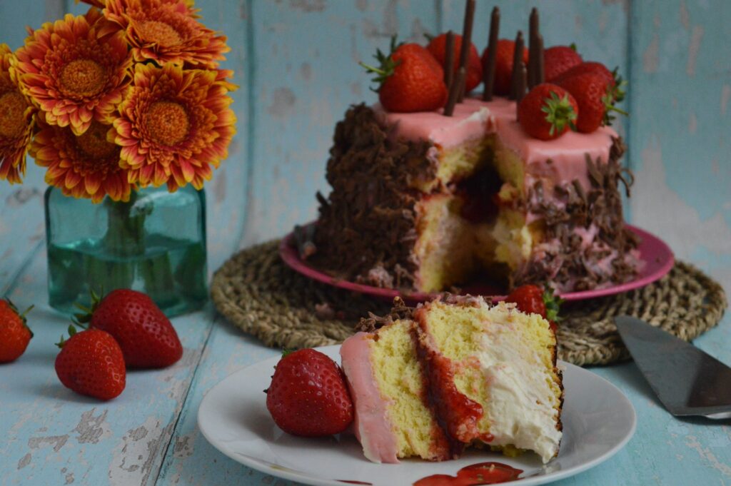 Strawberry White Chocolate Cake
