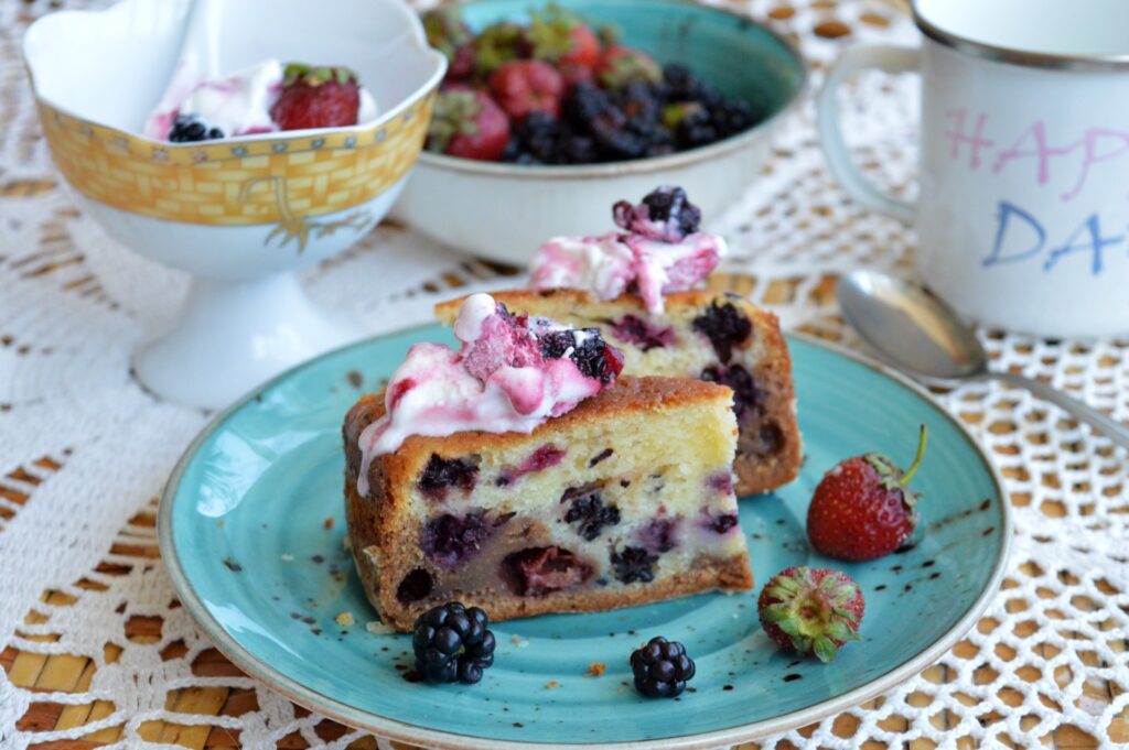 Blackberries & Wild Strawberries Pie