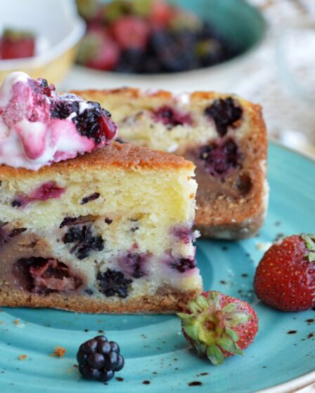 Blackberries & Wild Strawberries Pie