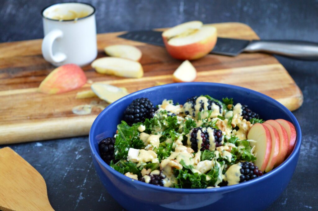 Blackberry Kale Salad with Chicken
