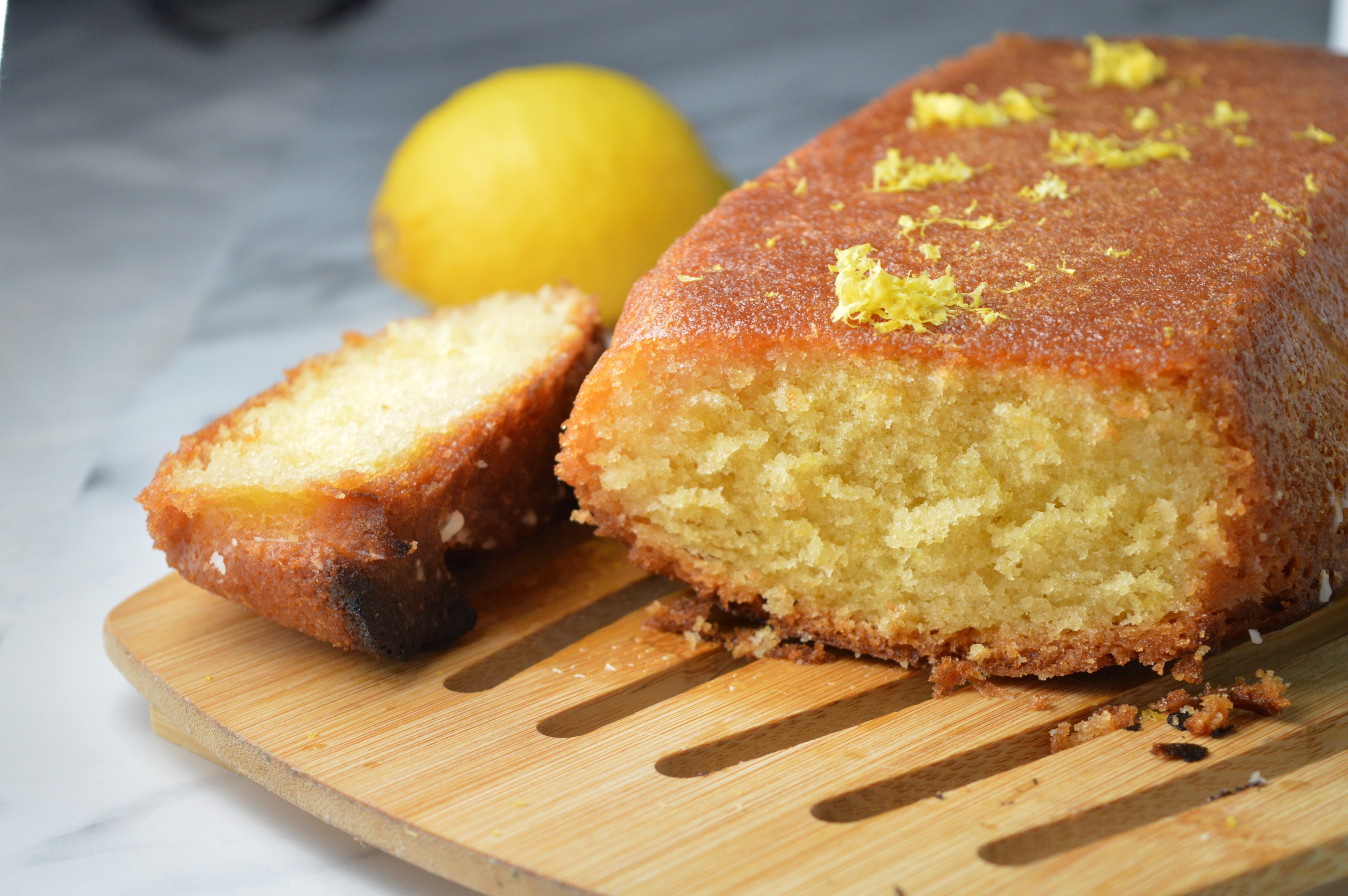 Best Lemon Drizzle Cake