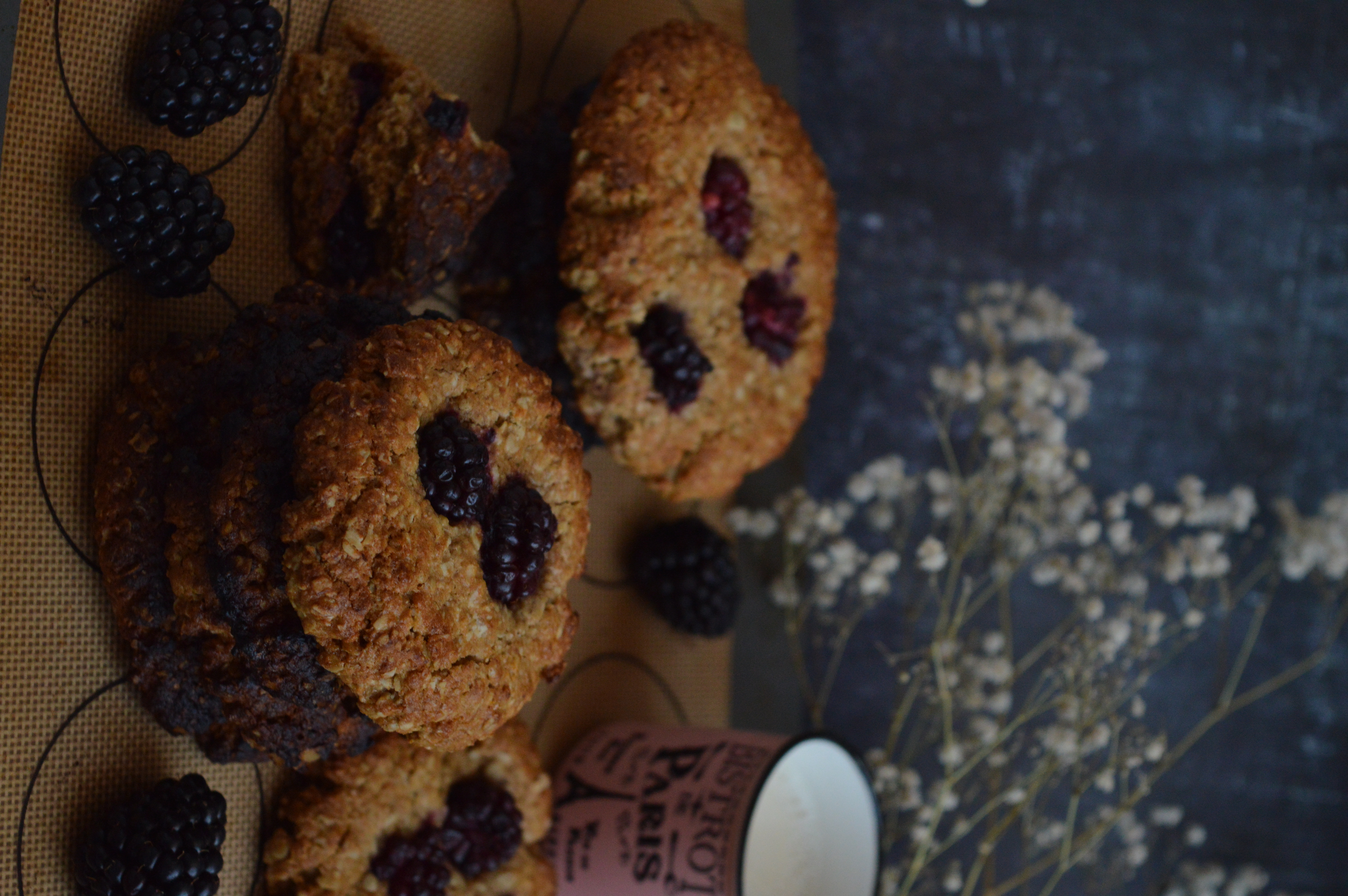 Blackberry Oat Cookies