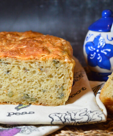 No-Knead Spelt Seeded Bread – Quick, Easy & Delicious Homemade Loaf